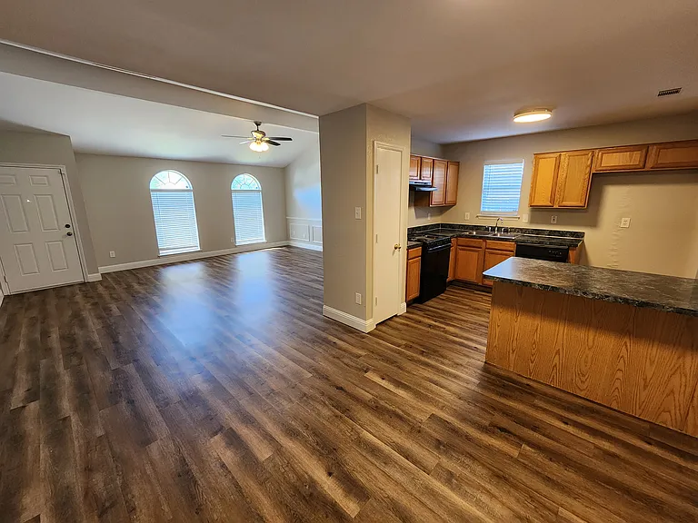 607 Hollyberry Dr — Photo 27