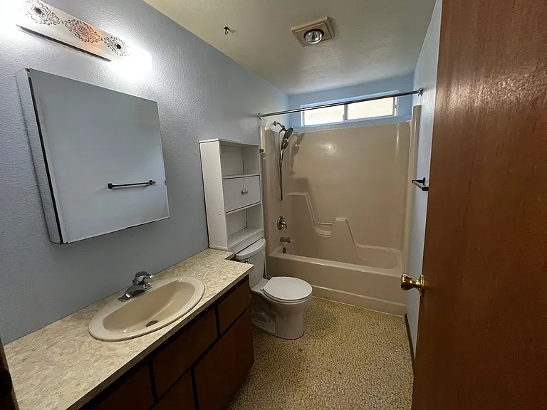 1110 Shorewood Drive — Photo 27