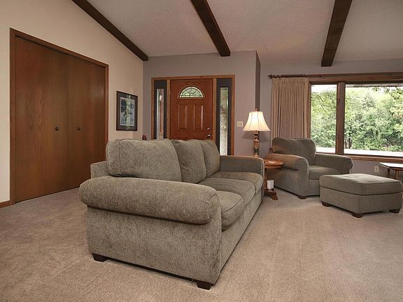 2nd image of 907 Windcrest Cir SE