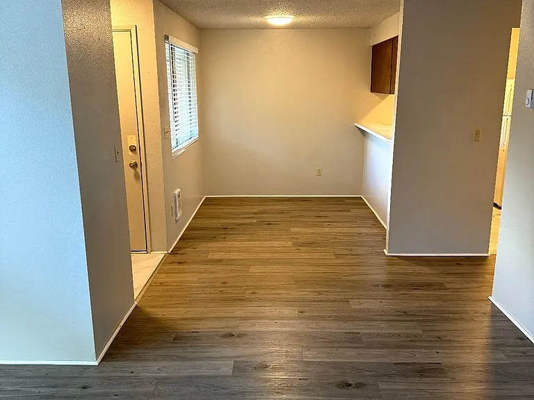 247 Lorraine Ave — Photo 13