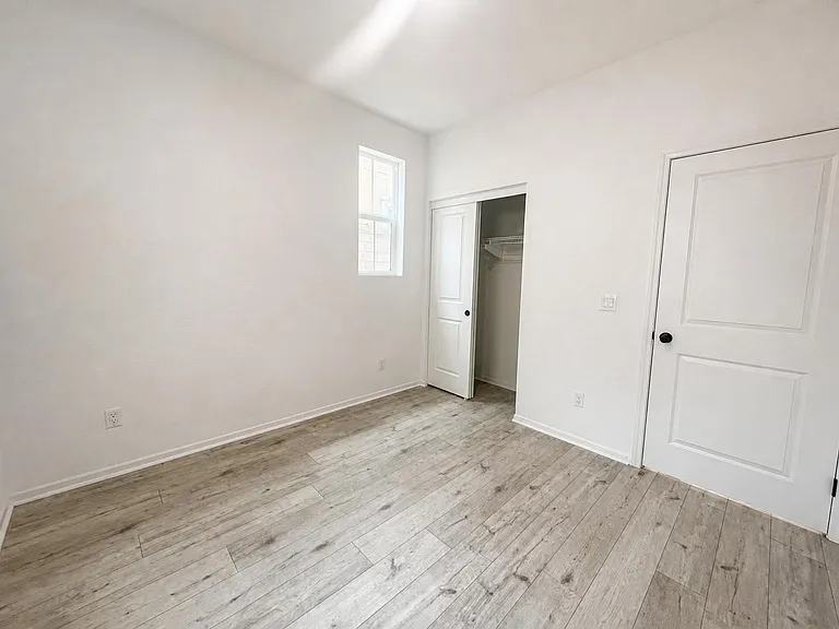 2772 E Kennedy Privado Ln — Photo 2