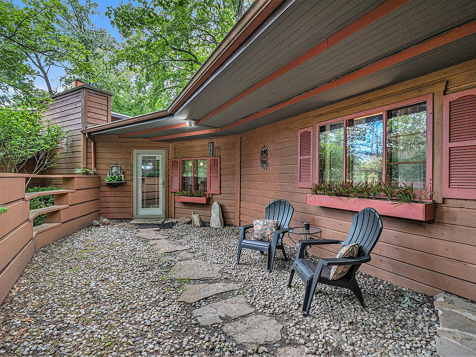 28th image of this home