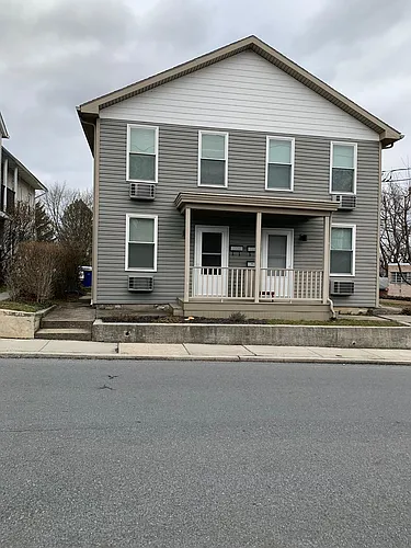 1228 Main St Photo 1