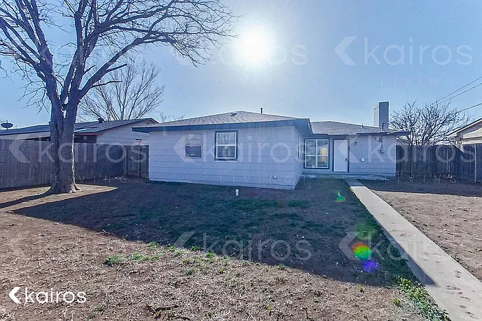 4405 Crockett St — Photo 17