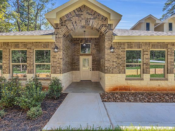 2nd image of 179 Copperleaf Rd