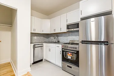 Rented by Dixon Advisory USA Inc.