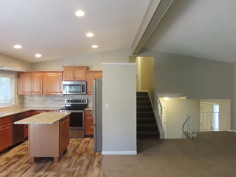16123 Spring St — Photo 14