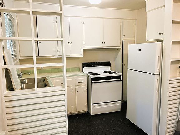 3rd image of 5740 SE Milwaukie Ave #40-3