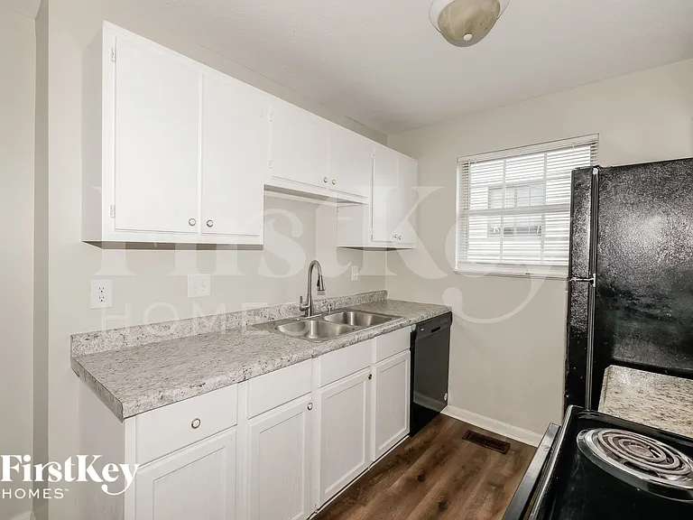 5320 Traditions Dr — Photo 9