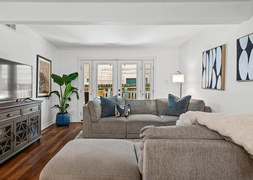 1st image of 2208 Enfield Rd APT 107