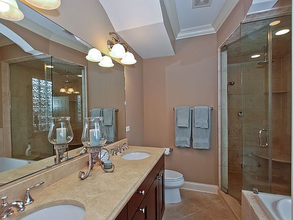 3rd image of 1169 W Eddy St #2
