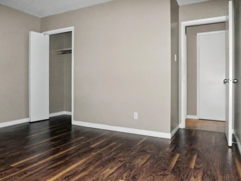 10735 103rd St NW — Photo 11