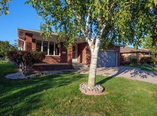 2392 Via Vita St, Windsor, ON N9E 4C4