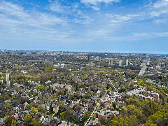 4th image of 395 Bloor St E #5106
