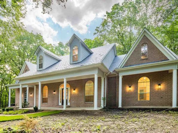 95 Hancock Cv, Eads, TN 38028