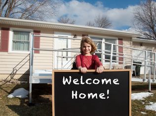 210 Hill Ct, Cedar Falls, IA 50613