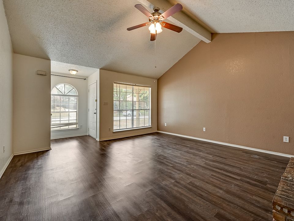 1st image of 2907 Kathleen Ln #1