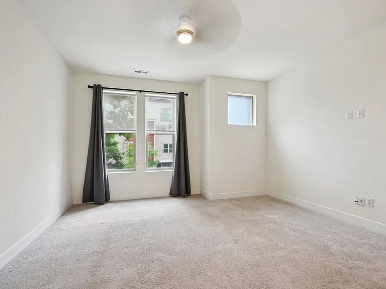 1056 Navajo St — Photo 9