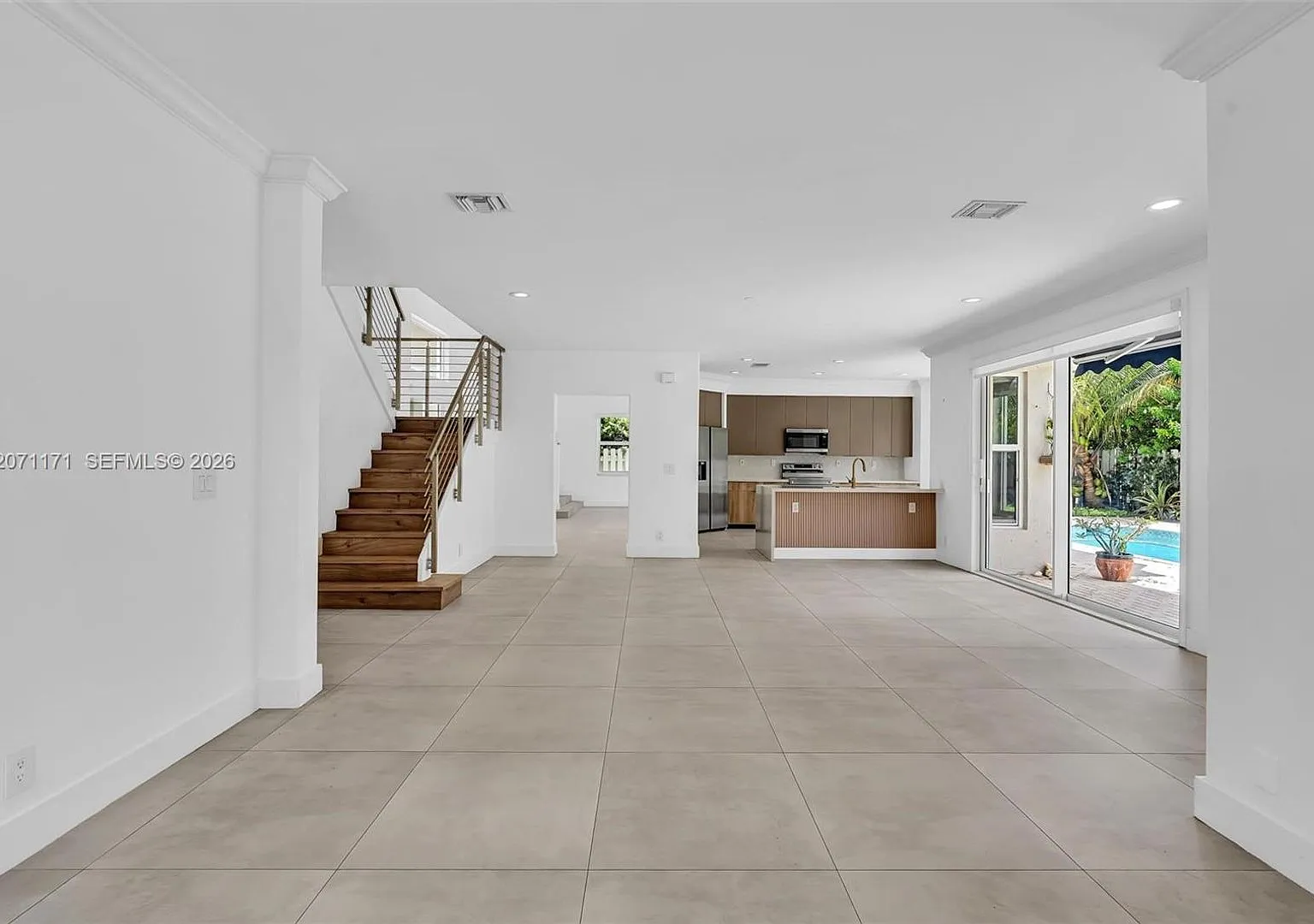 3433 SW 52nd Court 3433, Hollywood, FL 33023 - 5415 — Photo 4