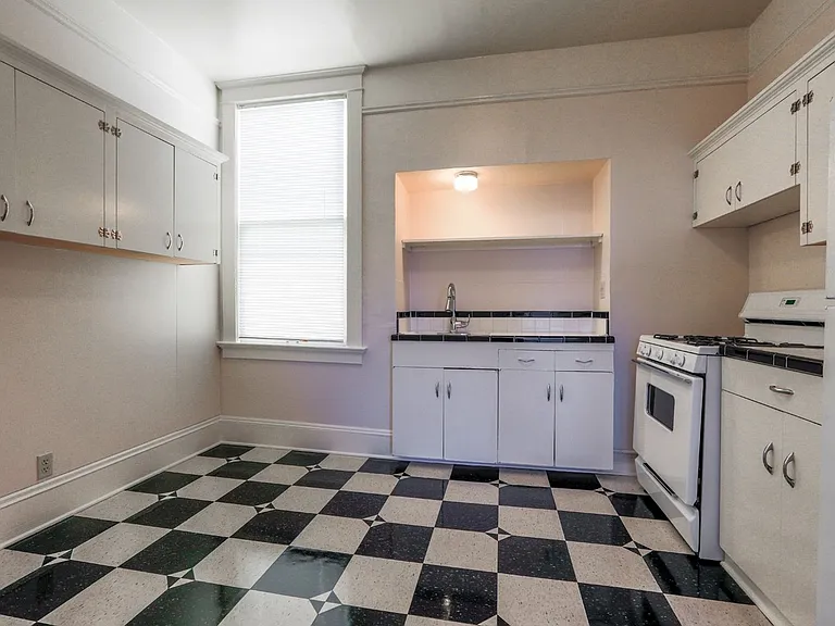 819 NW 23rd Ave — Photo 160