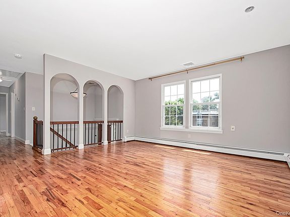 4th image of 303 Livingston Avenue