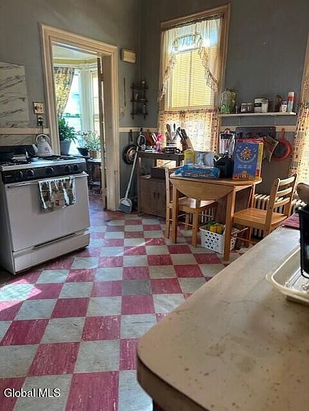 3rd image of 16 Jackson Street