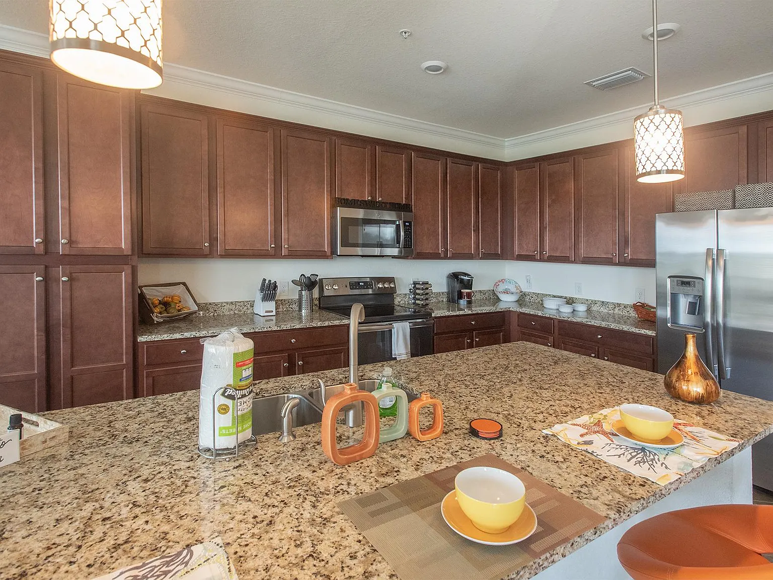 2 bed, 1142 sqft, $2,650 — Photo 3