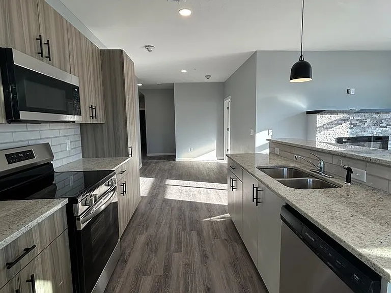 2724 Silver St — Photo 47