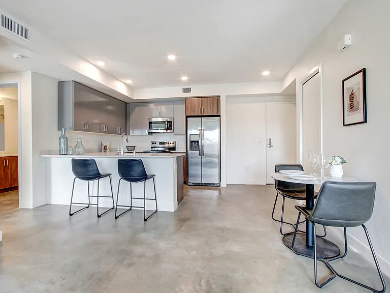 Watermark Apartments — Photo 55