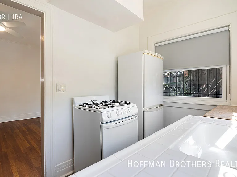 254 S Vendome St #6 — Photo 12