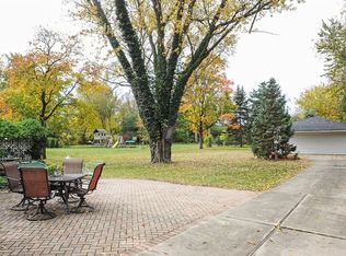 410 N Branch Rd, Glenview, IL 60025