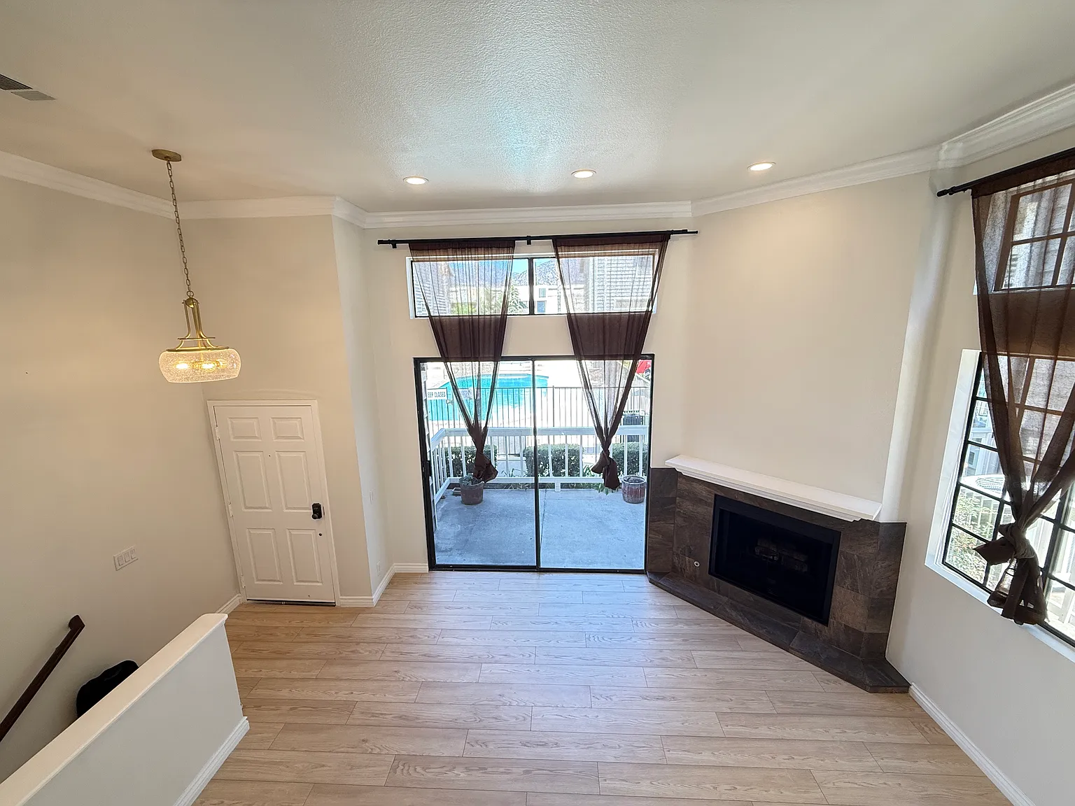 2 bed, 1236 sqft, $3,100 — Photo 4