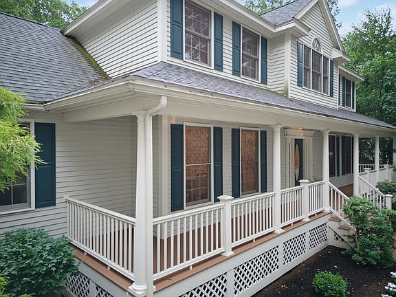 4th image of 27 Great Pond Dr