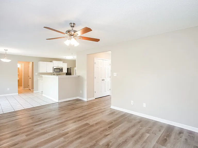 9705 Avensong Crossing Dr — Photo 9