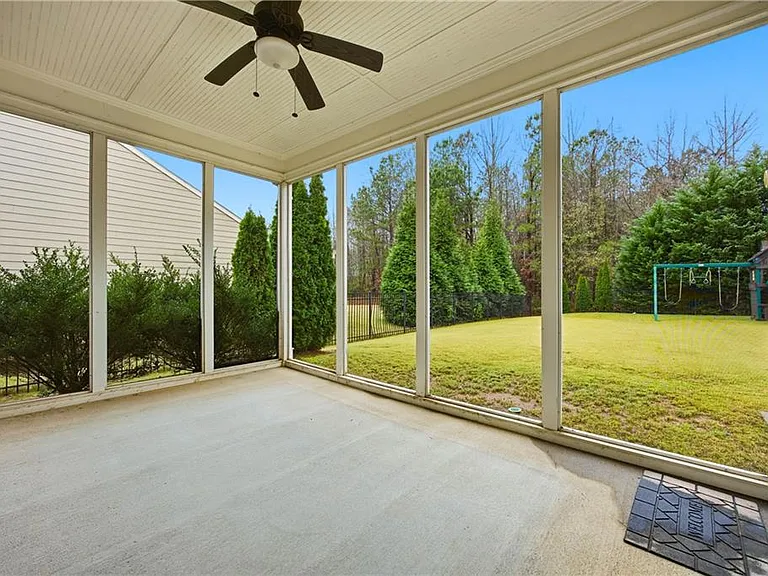 2002 Blossom Hill Dr — Photo 32