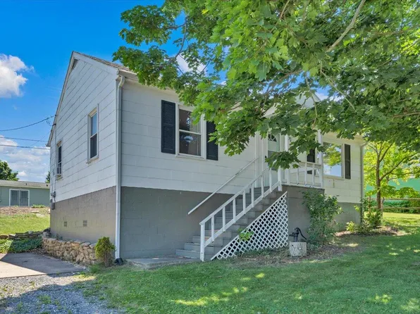 403 McCorkle Dr, Lexington, VA 24450