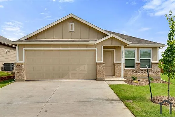 4 bed, 1676 sqft, $2,800 — Photo 2