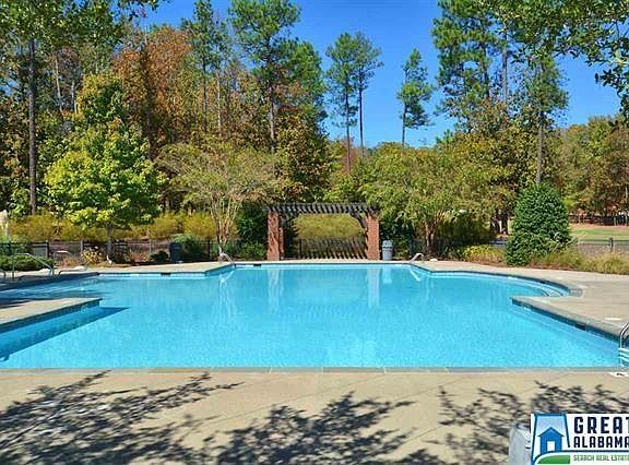 4th image of 4470 Village Green Way