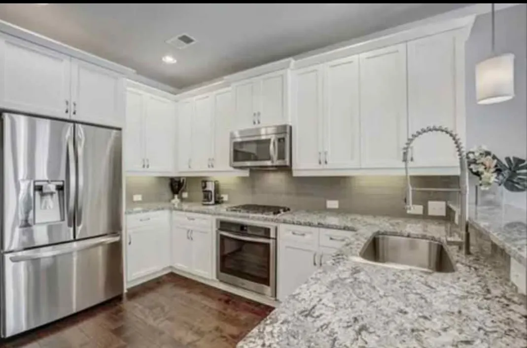 2264 Lavista Ct NE — Photo 2