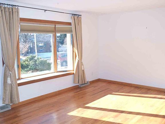 3rd image of 4631 Bella Dr