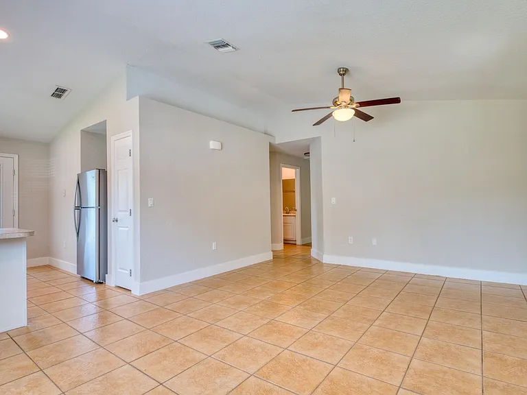 3435 NE 55th Ave — Photo 23