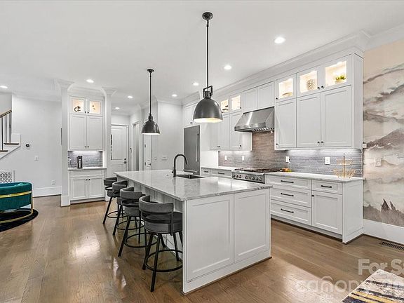 5th image of 1160 S Kings Dr
