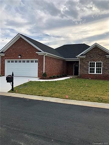 1st image of 1000 Villas Dr #1000