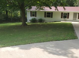 198 Lovely Ln, Scottsville, KY 42164