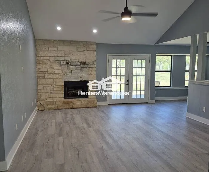 110 Dodgen Trl — Photo 3