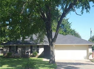 2121 Lisa Cir, Canton, TX 75103