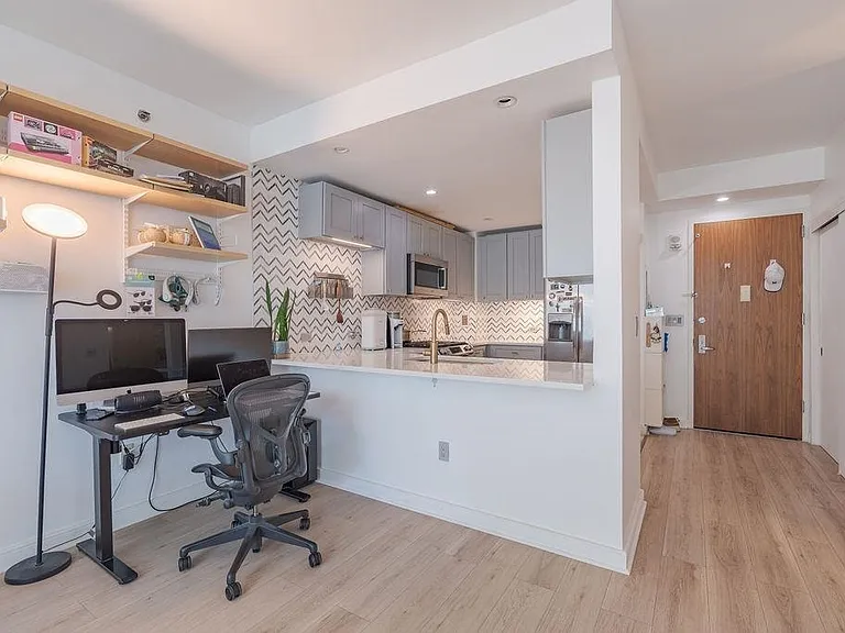 20 Newport Pkwy #1105 — Photo 7