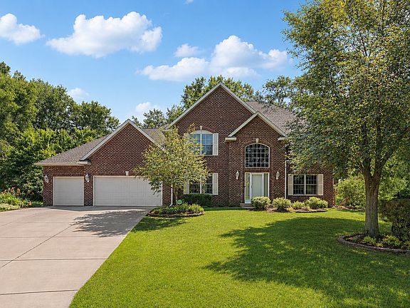 2nd image of 1401 Larkspur Ct