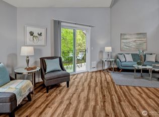 15819 NE Leary Way APT D302, Redmond, WA 98052