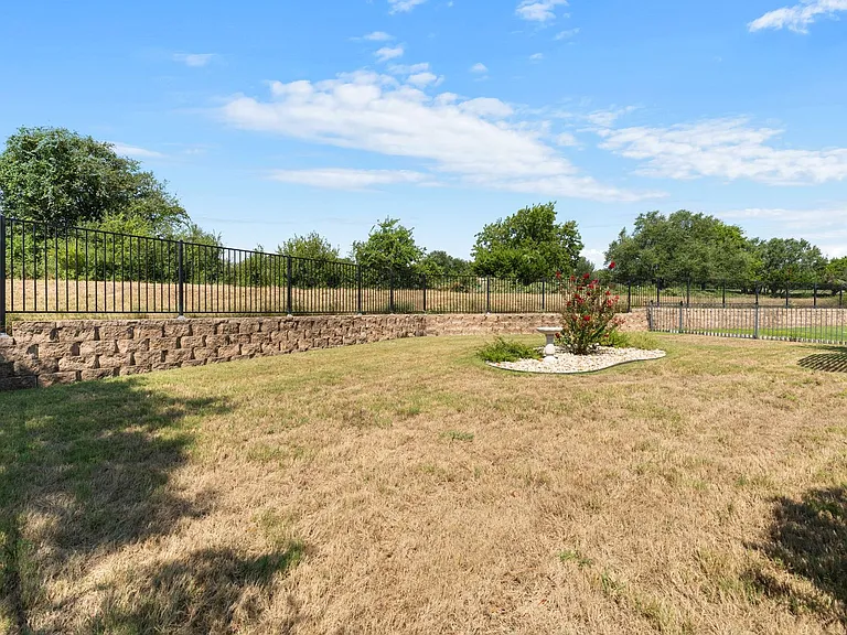 109 Monument Hill Trl — Photo 37